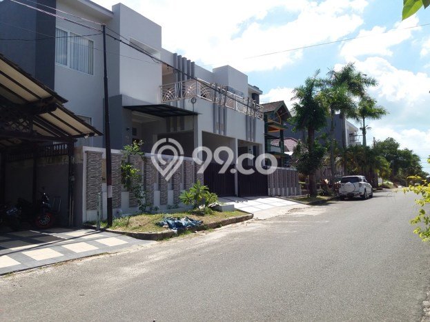 LIMITED OFFER! Rumah Berkualitas di Balikpapan Selatan, Luas 200m² Bangunan 300m² LIMITED OFFER! Rumah Berkualitas di Balikpapan Selatan, Luas 200m² Bangunan 300m²