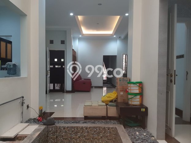 Jual Rumah Luas Megah Dengan View Eksklusif di Margonda, Depok Jual Rumah Luas Megah Dengan View Eksklusif di Margonda, Depok