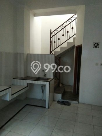 Lokasi strategis! Rumah siap pakai dikontrakkan di Kartosuro LB 160m2 Lokasi strategis! Rumah siap pakai dikontrakkan di Kartosuro LB 160m2