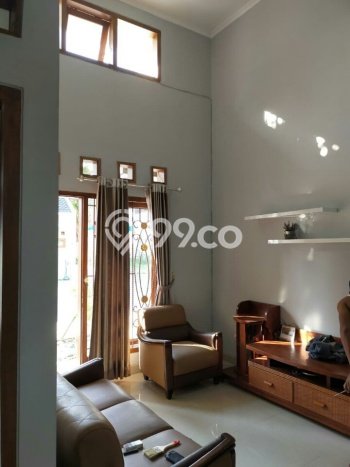 Disewakan Cepat Rumah Kondisi Baik di Kawasan Colomadu, Solo Disewakan Cepat Rumah Kondisi Baik di Kawasan Colomadu, Solo