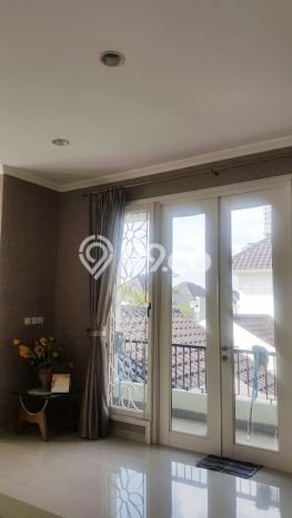 Dijual Rumah Mewah Megah Dengan View Eksklusif di Alam Sutera, Tangerang Dijual Rumah Mewah Megah Dengan View Eksklusif di Alam Sutera, Tangerang