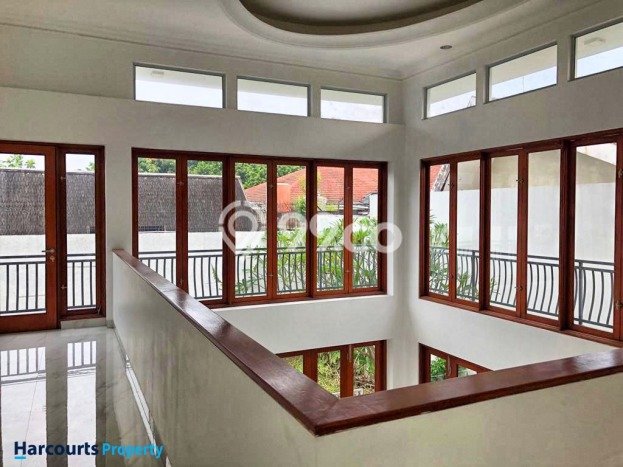 Rumah Modern Dikontrakkan di Kebayoran Baru Jakarta Selatan Area Sangat Strategis Rumah Modern Dikontrakkan di Kebayoran Baru Jakarta Selatan Area Sangat Strategis