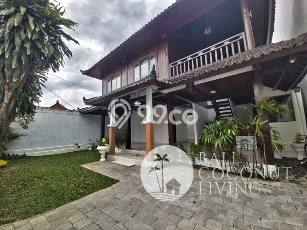 Rumah Luas Asri 2 KT Siap Pakai di Canggu Badung Rumah Luas Asri 2 KT Siap Pakai di Canggu Badung