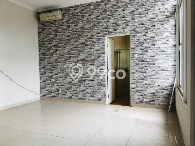 Kesempatan Memiliki Rumah 4 Kamar Tidur dan 3 Kamar Mandi di Cibubur, Dekat Pusat Kota, Bogor Kesempatan Memiliki Rumah 4 Kamar Tidur dan 3 Kamar Mandi di Cibubur, Dekat Pusat Kota, Bogor
