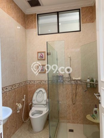 SPECIAL OFFER! Rumah Nyaman di Pluit, Luas 350m² Bangunan 360m² SPECIAL OFFER! Rumah Nyaman di Pluit, Luas 350m² Bangunan 360m²