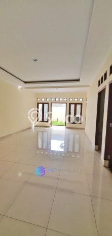 Rumah Harga Nego LT 188m² di Kawasan Perumahan Cinere, Depok Rumah Harga Nego LT 188m² di Kawasan Perumahan Cinere, Depok
