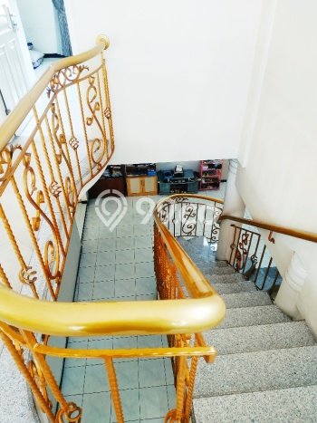 Dijual Rumah Mewah Elegan Dengan View Eksklusif di Halmahera, Semarang Dijual Rumah Mewah Elegan Dengan View Eksklusif di Halmahera, Semarang