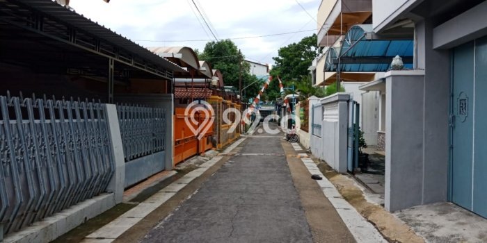 Rumah Modern Cantik 8 KT Bisa Langsung Pindah di Serengan Rumah Modern Cantik 8 KT Bisa Langsung Pindah di Serengan