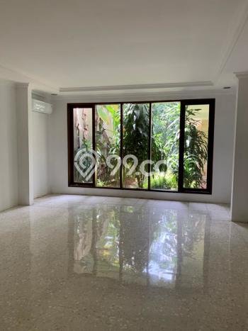 Disewakan! Rumah 7 Kamar Tidur &
5 Kamar Mandi di Kemang, Jakarta Selatan Disewakan! Rumah 7 Kamar Tidur &
5 Kamar Mandi di Kemang, Jakarta Selatan