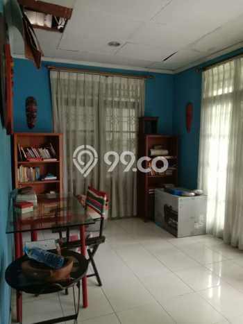 Rumah Luas Asri 4 KT Siap Pakai di Bintaro Tangerang Selatan Rumah Luas Asri 4 KT Siap Pakai di Bintaro Tangerang Selatan