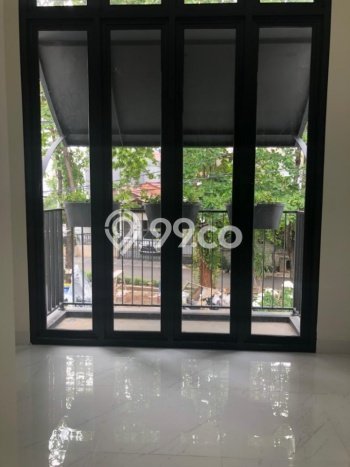 Rumah Elit LB 310m2 Siap Huni Desain Elegan di Pondok Indah, Jakarta Selatan Rumah Elit LB 310m2 Siap Huni Desain Elegan di Pondok Indah, Jakarta Selatan