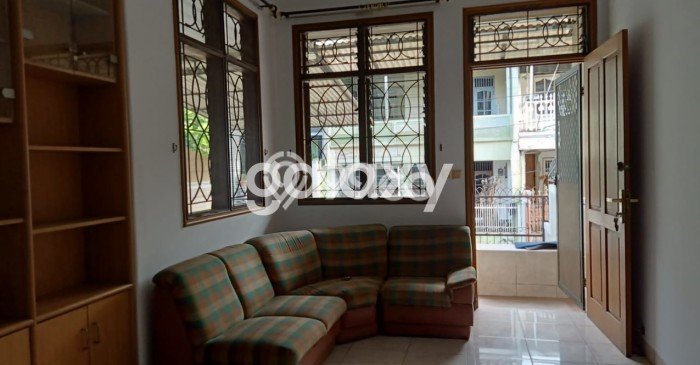 Jual Rumah Mewah Megah Dengan View Eksklusif di Puri Indah, Jakarta Barat Jual Rumah Mewah Megah Dengan View Eksklusif di Puri Indah, Jakarta Barat