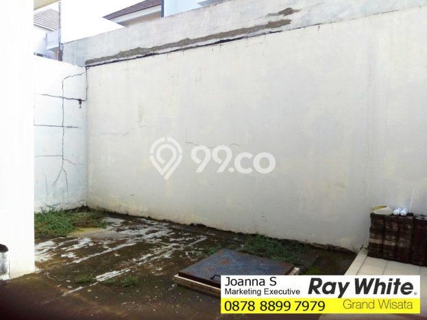 Rumah Terawat di Summarecon Bekasi, Bekasi, LT 162m² LB 179m² DIJUAL CEPAT! Rumah Terawat di Summarecon Bekasi, Bekasi, LT 162m² LB 179m² DIJUAL CEPAT!