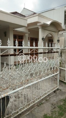 Rumah Luxury Modern Tanpa Renovasi di Cilendek Barat Bogor Rumah Luxury Modern Tanpa Renovasi di Cilendek Barat Bogor