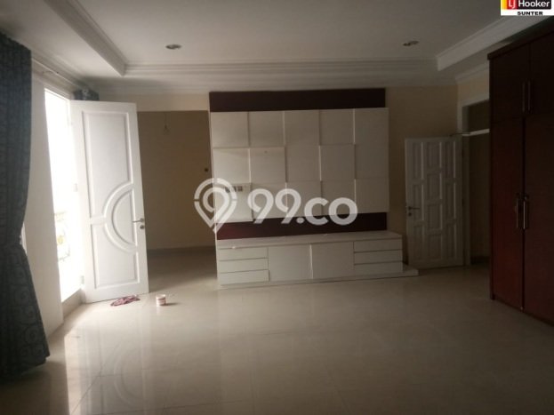 Rumah sewa siap pakai 5 KT di Sunter, Jakarta Utara Rumah sewa siap pakai 5 KT di Sunter, Jakarta Utara
