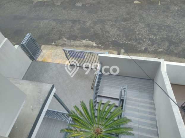Ready to Use! Premium House LT 204m2 Desain Elegan di Cipete Ready to Use! Premium House LT 204m2 Desain Elegan di Cipete