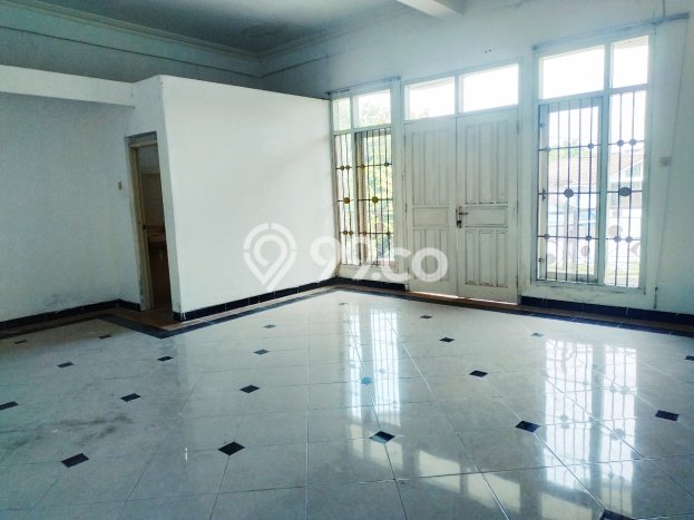 Rumah Area Strategis kawasan Tlaga Bodas, Semarang, LT 252m² LB 464m² Rumah Area Strategis kawasan Tlaga Bodas, Semarang, LT 252m² LB 464m²