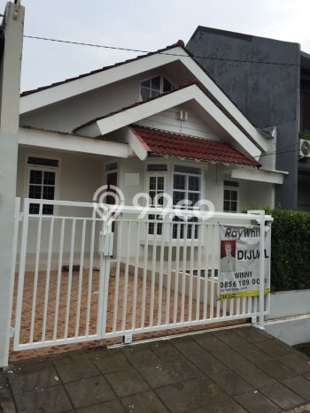For Sale Hunian Rumah Nyaman 3 Kamar di Bintaro, Jakarta Selatan For Sale Hunian Rumah Nyaman 3 Kamar di Bintaro, Jakarta Selatan