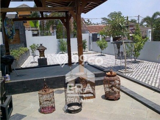 Hunian Mewah LB 300m2 Siap Huni Desain Elegan di Pudak Payung, Semarang Hunian Mewah LB 300m2 Siap Huni Desain Elegan di Pudak Payung, Semarang