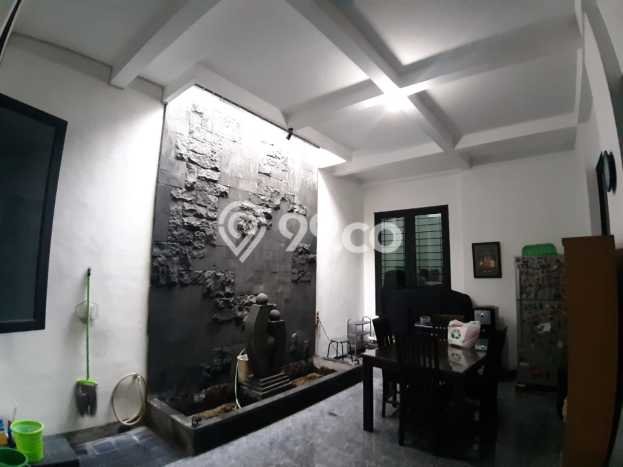 For Sale Hunian Rumah Terawat 3 KT di Dharma Husada, Surabaya For Sale Hunian Rumah Terawat 3 KT di Dharma Husada, Surabaya