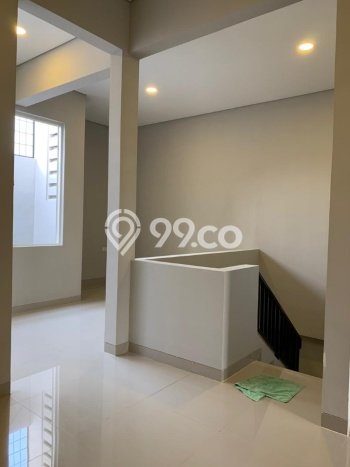 Dijual Rumah Eksklusif 4 KT di Duri Kosambi, Jakarta Barat Dijual Rumah Eksklusif 4 KT di Duri Kosambi, Jakarta Barat