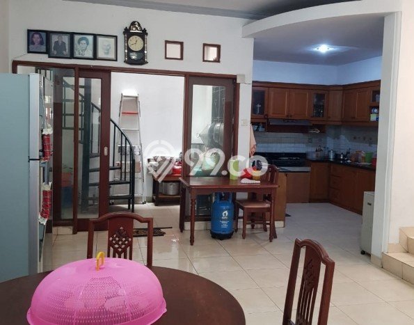 Hunian Mewah LB 145m2 Siap Huni Desain Elegan di Kemayoran, Bangkalan Hunian Mewah LB 145m2 Siap Huni Desain Elegan di Kemayoran, Bangkalan