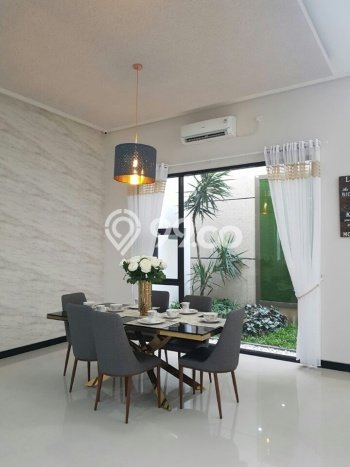 Jual Rumah Mewah Elegan Dengan View Cantik di Citraland, Surabaya Jual Rumah Mewah Elegan Dengan View Cantik di Citraland, Surabaya