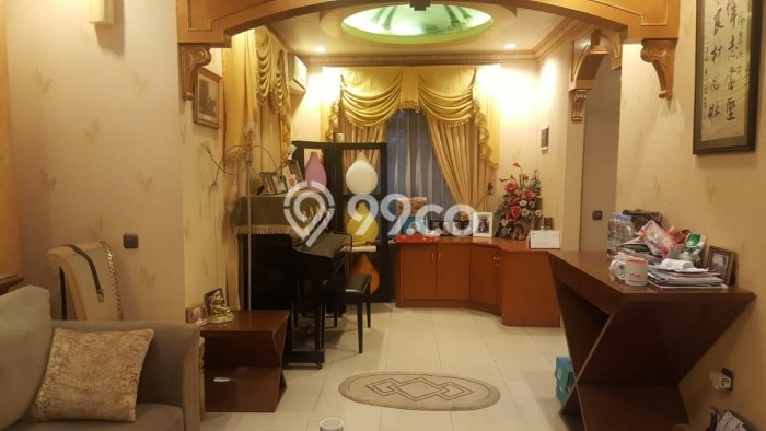 Dijual Rumah 4 Kamar Lokasi Strategis Nyaman dan Strategis di Karawaci Dijual Rumah 4 Kamar Lokasi Strategis Nyaman dan Strategis di Karawaci