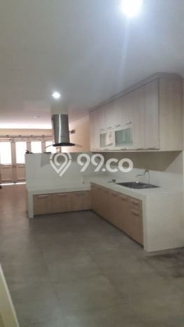 Disewakan! Rumah 5 Kamar Tidur &
4 Kamar Mandi di Pantai Indah Kapuk, Jakarta Utara Disewakan! Rumah 5 Kamar Tidur &
4 Kamar Mandi di Pantai Indah Kapuk, Jakarta Utara