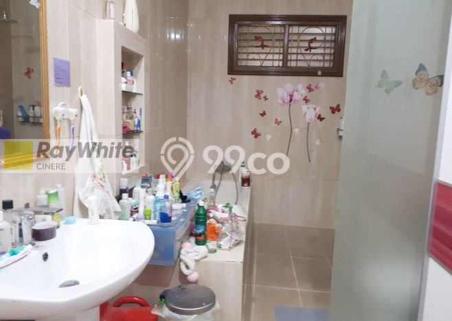 Dijual Rumah Premium dengan Fasilitas Sekitar Komplit di Cinere, Depok Dijual Rumah Premium dengan Fasilitas Sekitar Komplit di Cinere, Depok