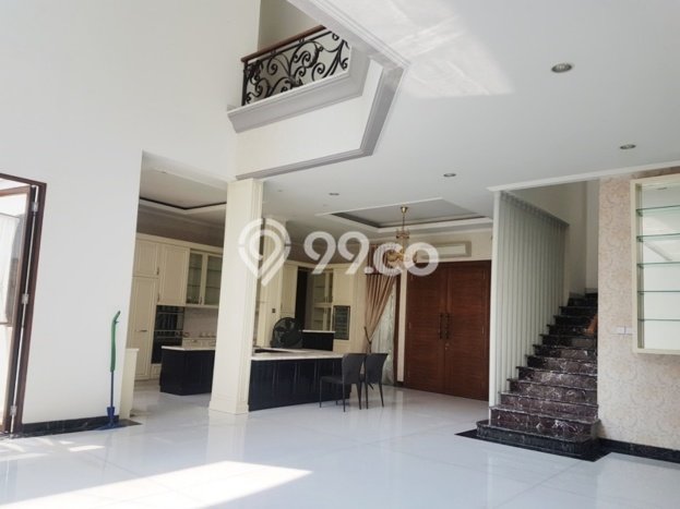 Ready to Use! Premium House LT 1227m2 Desain Modern di BSD Ready to Use! Premium House LT 1227m2 Desain Modern di BSD