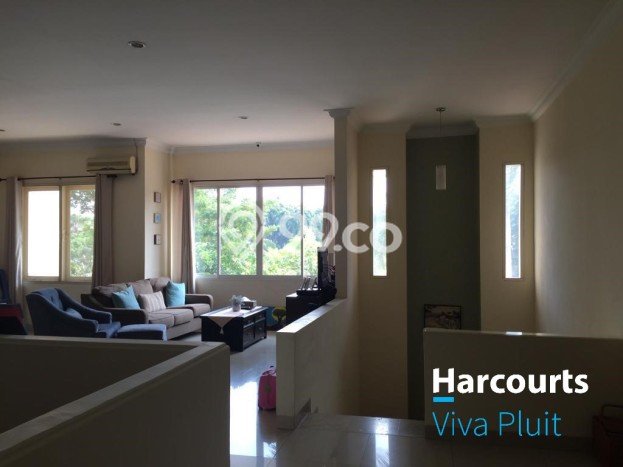 Rumah Elit LB 400m2 Siap Huni Desain Elegan di Pantai Mutiara, Jakarta Utara Rumah Elit LB 400m2 Siap Huni Desain Elegan di Pantai Mutiara, Jakarta Utara