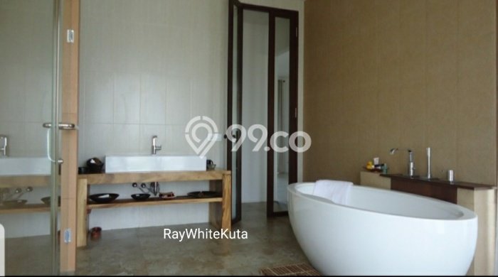 Hunian Elit LB 300m2 Siap Huni Desain Elegan di Renon, Denpasar Hunian Elit LB 300m2 Siap Huni Desain Elegan di Renon, Denpasar