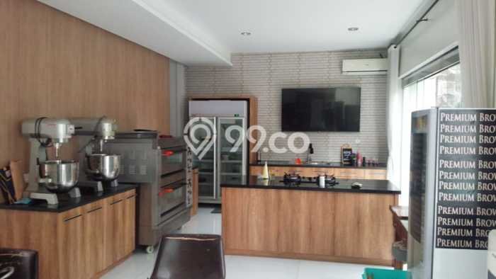 Rumah Elit Modern Tanpa Renovasi di Bintaro Jakarta Selatan Rumah Elit Modern Tanpa Renovasi di Bintaro Jakarta Selatan
