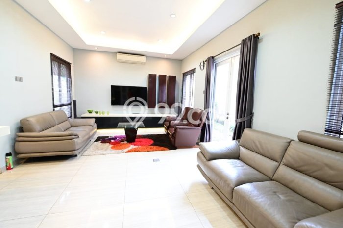 Dijual Rumah Luas Elegan Dengan View Cantik di BSD, Tangerang Dijual Rumah Luas Elegan Dengan View Cantik di BSD, Tangerang