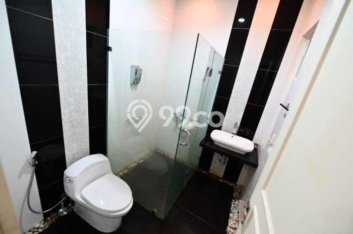 Dijual Rumah Luas Elegan Dengan View Cantik di BSD, Tangerang Dijual Rumah Luas Elegan Dengan View Cantik di BSD, Tangerang