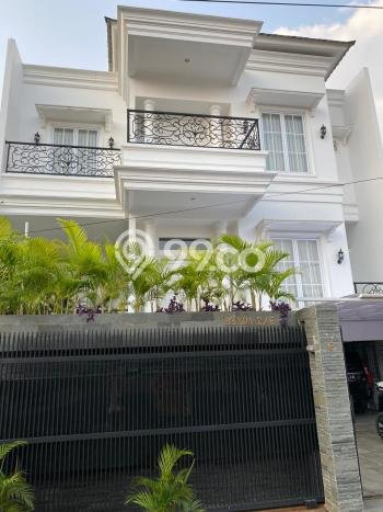 Rumah Mewah Dijual LT 230m2 di Kebayoran Baru, Jakarta Selatan Rumah Mewah Dijual LT 230m2 di Kebayoran Baru, Jakarta Selatan