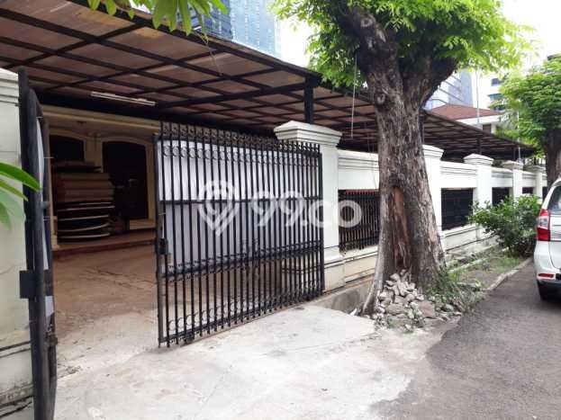 Rumah lama HITUNG TANAH di Jl. Karang Asem Raya, Kuningan Rumah lama HITUNG TANAH di Jl. Karang Asem Raya, Kuningan