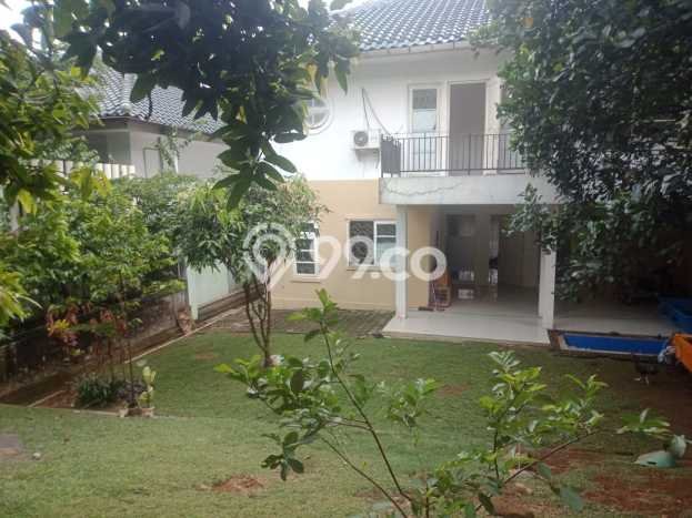 Rumah Bagus di Area Elit Jl. Bukit Golf Hijau Raya, Sentul City, Bogor Rumah Bagus di Area Elit Jl. Bukit Golf Hijau Raya, Sentul City, Bogor