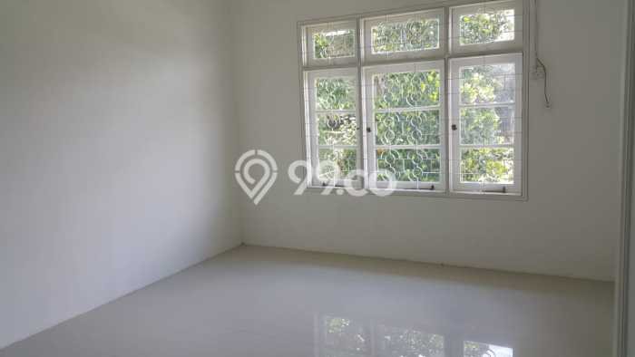 Rumah Bagus di Area Elit Jl. Bukit Golf Hijau Raya, Sentul City, Bogor Rumah Bagus di Area Elit Jl. Bukit Golf Hijau Raya, Sentul City, Bogor