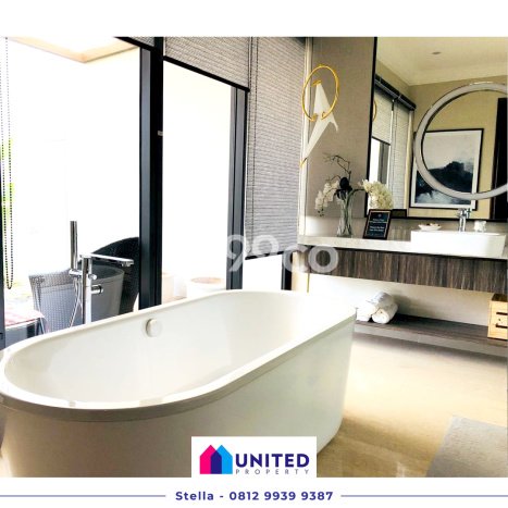Rumah Berkualitas di BSD City, Tangerang, LT 370m² Bangunan 309m² - HARGA NEGO! Rumah Berkualitas di BSD City, Tangerang, LT 370m² Bangunan 309m² - HARGA NEGO!
