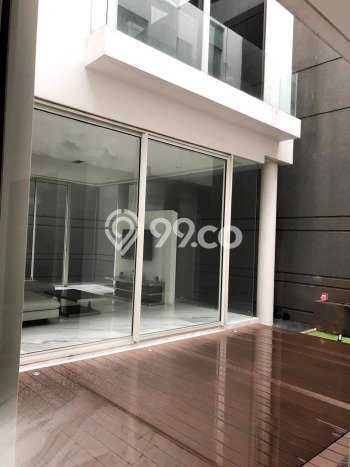 BEST DEAL! Rumah Nyaman area Rungkut, LT 304m2m² Bangunan 330m2m² BEST DEAL! Rumah Nyaman area Rungkut, LT 304m2m² Bangunan 330m2m²