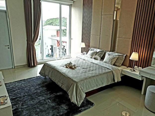 For Sale! Premium House LT 176m2 Desain Elegan di Modernland For Sale! Premium House LT 176m2 Desain Elegan di Modernland