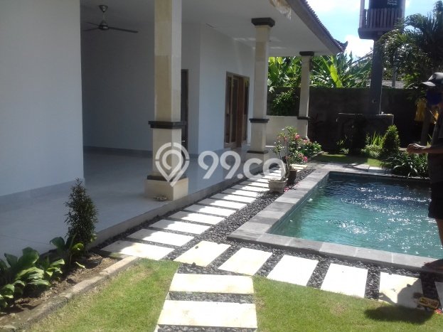 Rumah area Canggu, Akses ke Tol, 2 KM, LT 300m² LB 150m² Rumah area Canggu, Akses ke Tol, 2 KM, LT 300m² LB 150m²