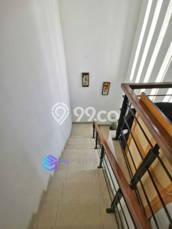 Rumah LT 266m² Semi Furnished di Cilandak, Dekat Mal, Jakarta Selatan Rumah LT 266m² Semi Furnished di Cilandak, Dekat Mal, Jakarta Selatan