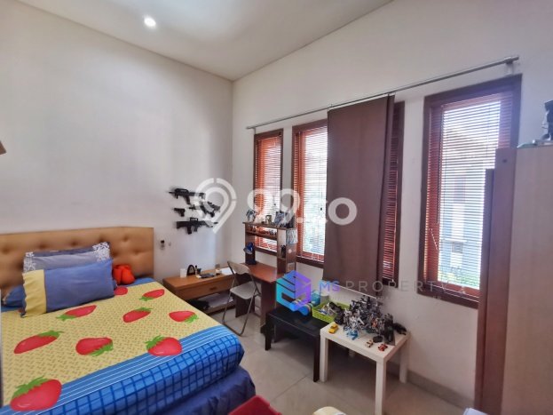 Rumah LT 266m² Semi Furnished di Cilandak, Dekat Mal, Jakarta Selatan Rumah LT 266m² Semi Furnished di Cilandak, Dekat Mal, Jakarta Selatan