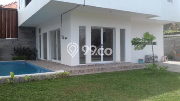 Hunian Elit LB 280m2 Siap Pakai Desain Elegan di Kerobokan, Badung Hunian Elit LB 280m2 Siap Pakai Desain Elegan di Kerobokan, Badung