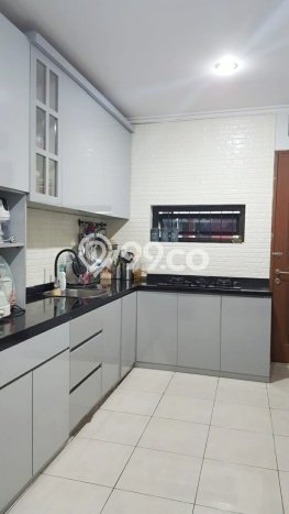 Rumah Minimalis LT 109m² Terawat di Bintaro, Dekat Tempat Strategis, Tangerang Selatan Rumah Minimalis LT 109m² Terawat di Bintaro, Dekat Tempat Strategis, Tangerang Selatan