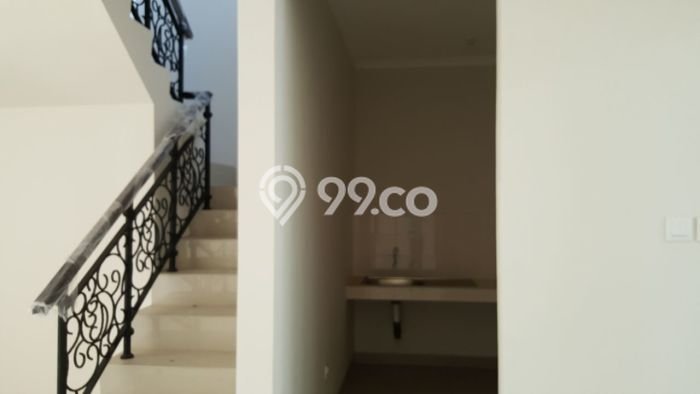 Rumah Modern 3 KT di Gading Serpong Tangerang Rumah Modern 3 KT di Gading Serpong Tangerang