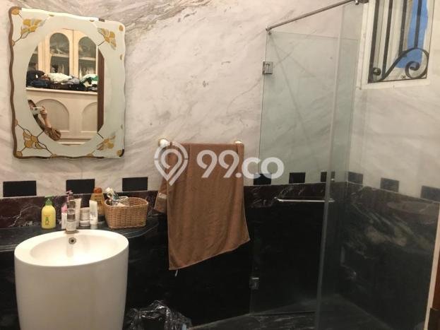 Rumah LT 484m² di Pusat Kota Menteng, Jakarta Pusat - Lokasi Strategis Rumah LT 484m² di Pusat Kota Menteng, Jakarta Pusat - Lokasi Strategis